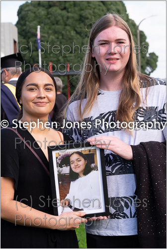 SV49-020 EIT Graduation Gisborne web