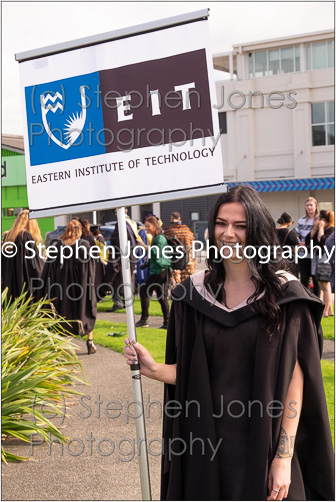 SV49-025 EIT Graduation Gisborne web